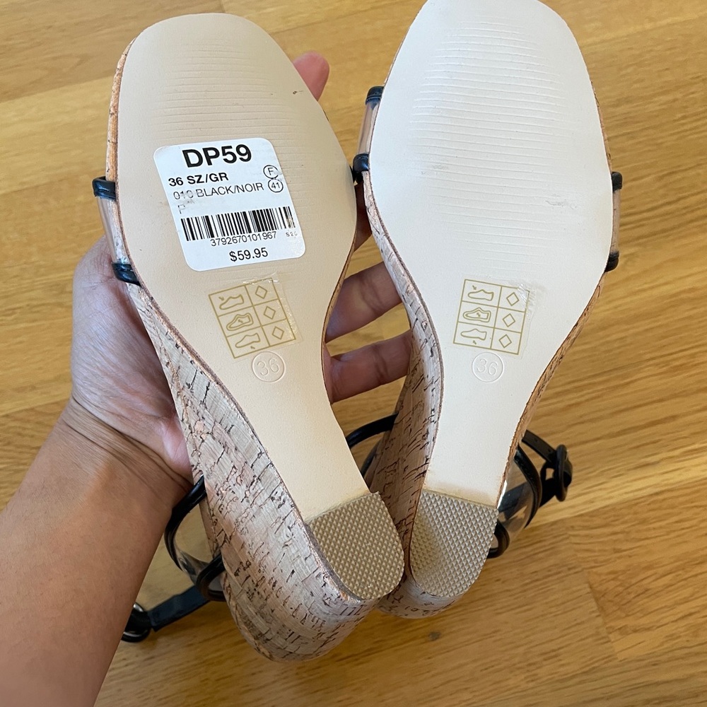 Sandals - Picture 7 of 7